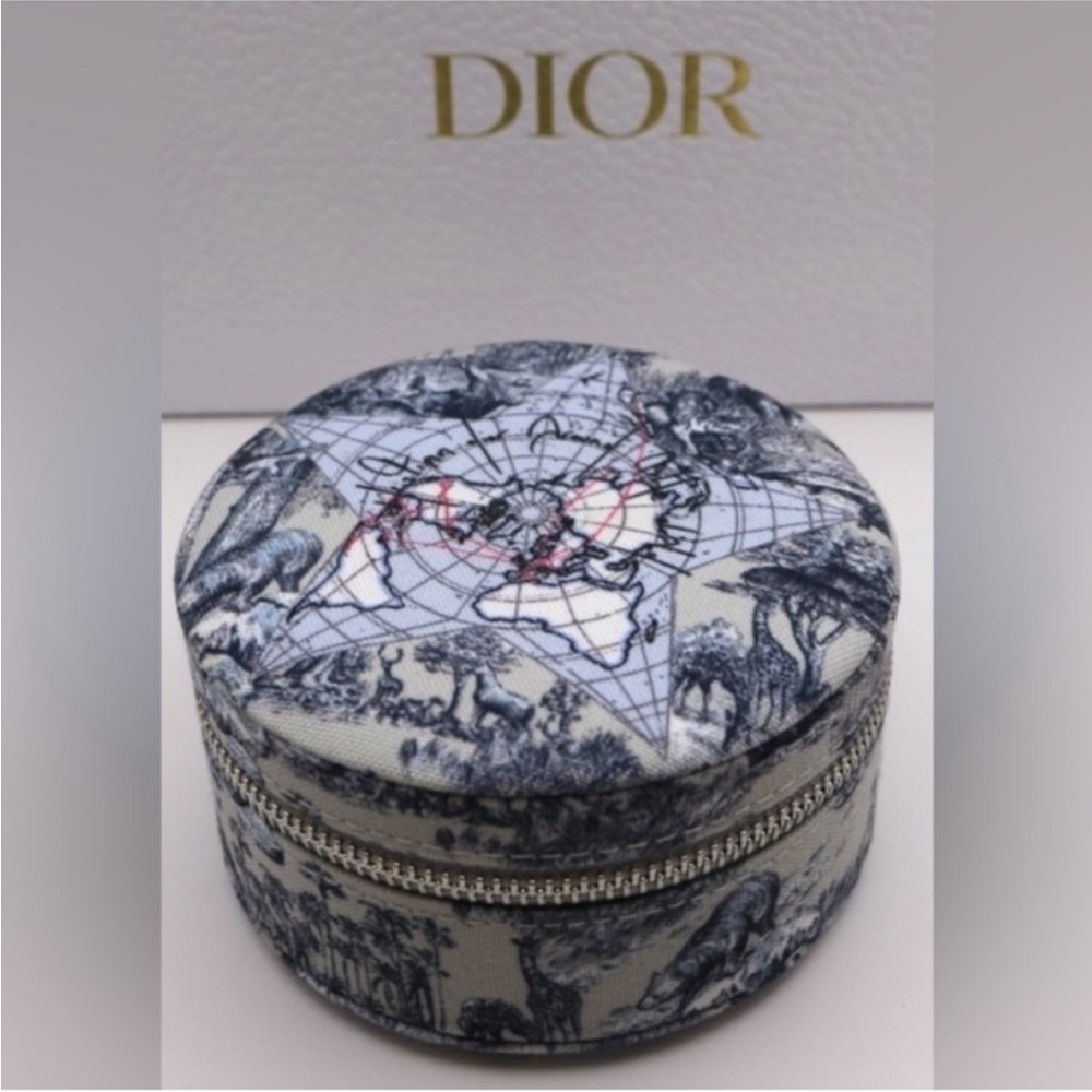 DIOR Around The World Jewelry Case & New Mascara Scent Sample, Spin Ring VIP col - Picture 2 of 10